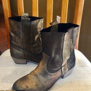 Italian Charles David Gold Distressed Boots Size 9